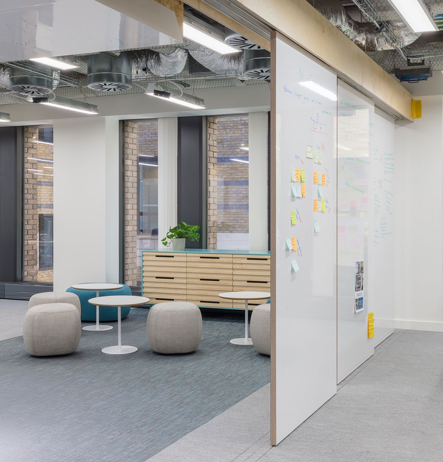 Open Experience | Projects | LOM Architecture - LOM