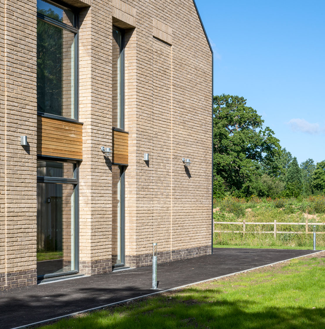 Queen Elizabeths Foundation | Projects | LOM Architects - LOM